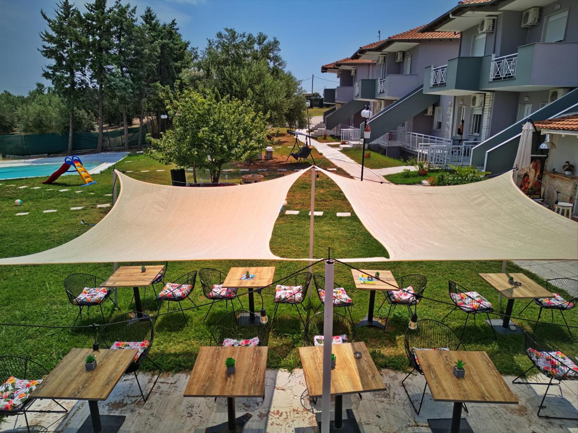 Marele Hills Apartments Nea Fokea Luaran gambar
